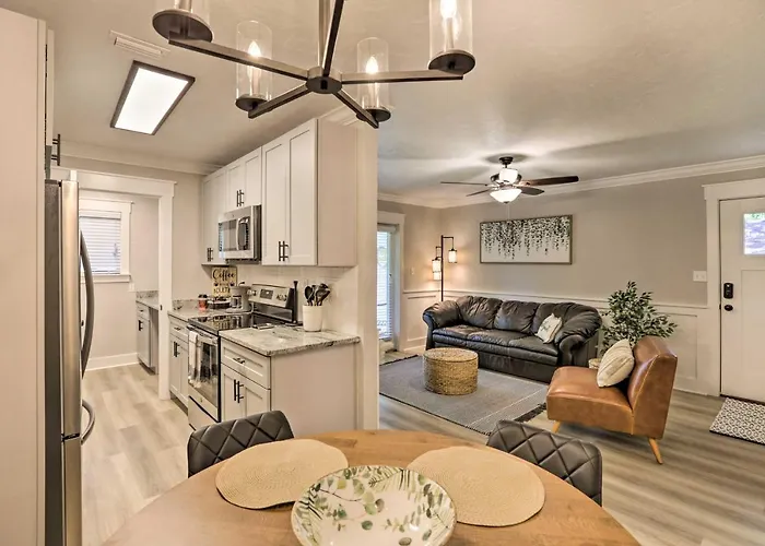 Pet-friendly Retreat, Near Parks! *