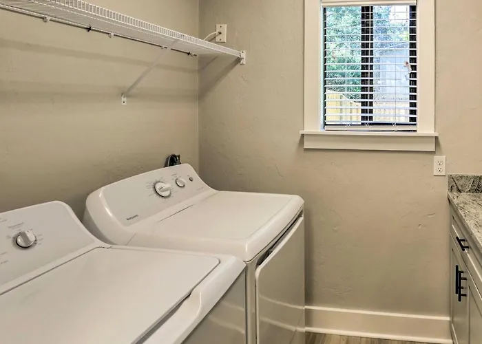 Pet-friendly Retreat, Near Parks! Сasa de vacaciones Tallahassee